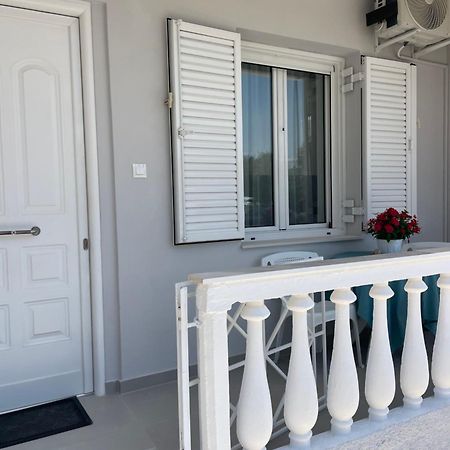 Kyma Luxury Suite Kiáton Екстериор снимка