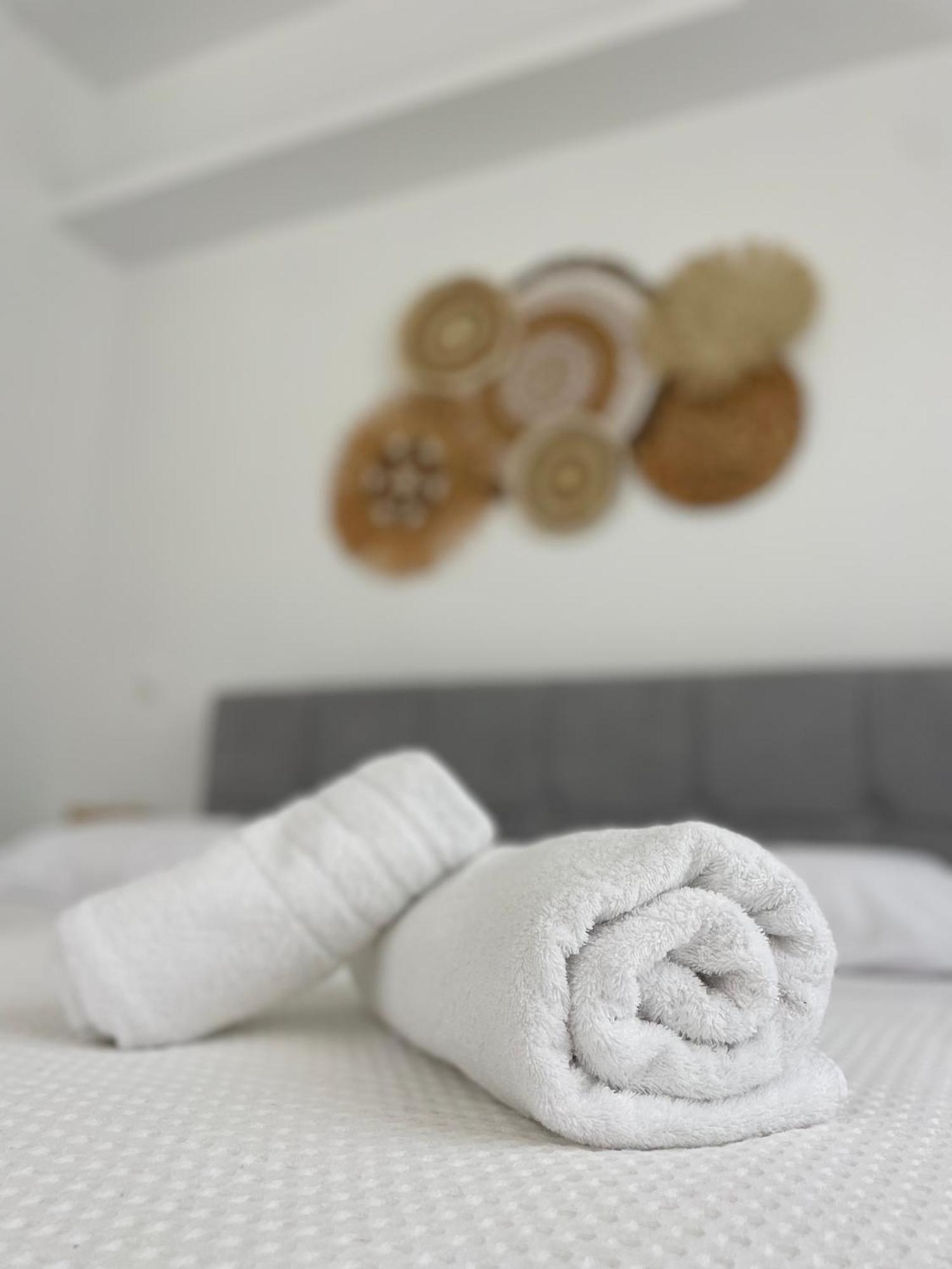 Kyma Luxury Suite Kiáton Екстериор снимка