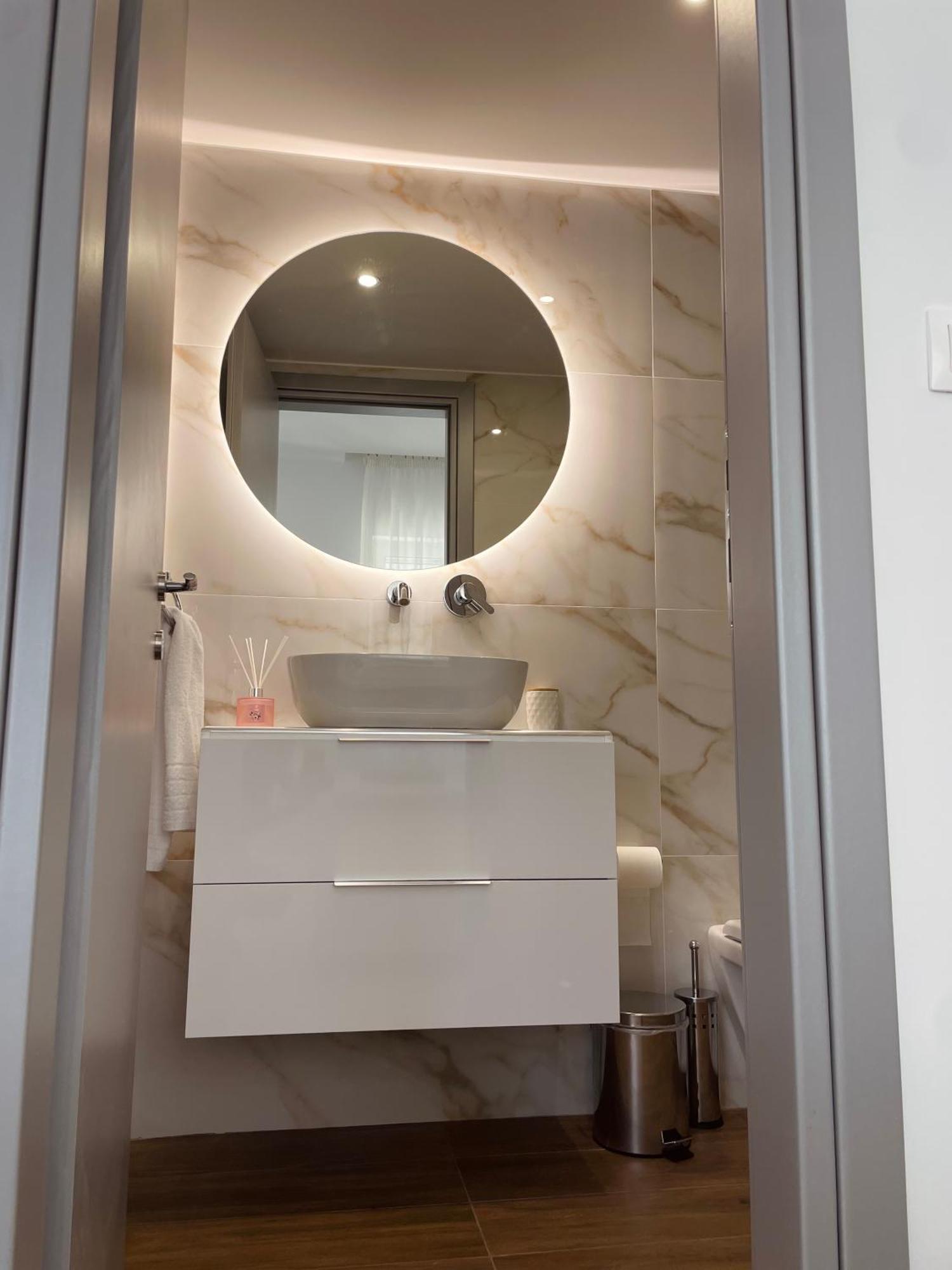 Kyma Luxury Suite Kiáton Екстериор снимка